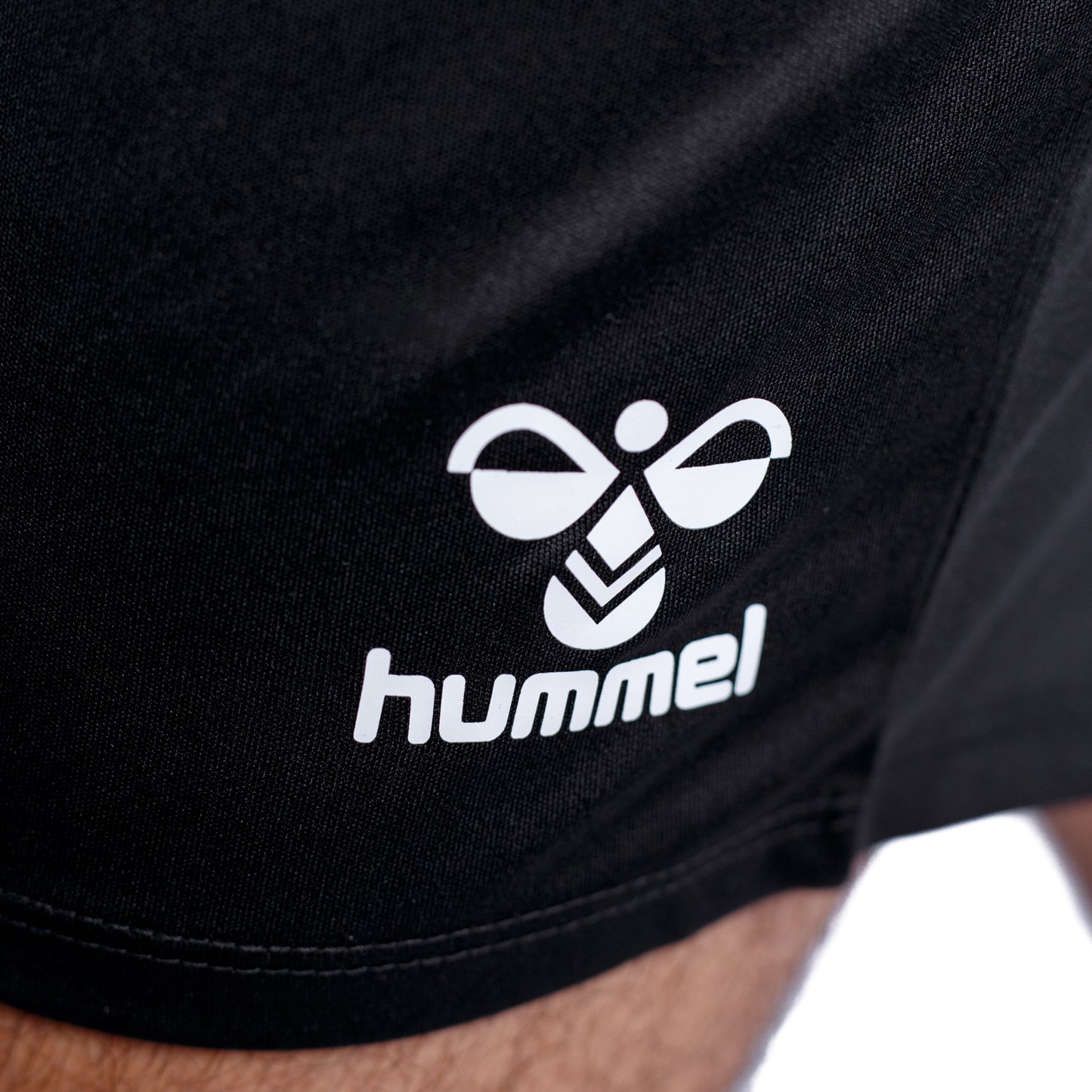 HUMMEL ESSENTIAL SHORTS