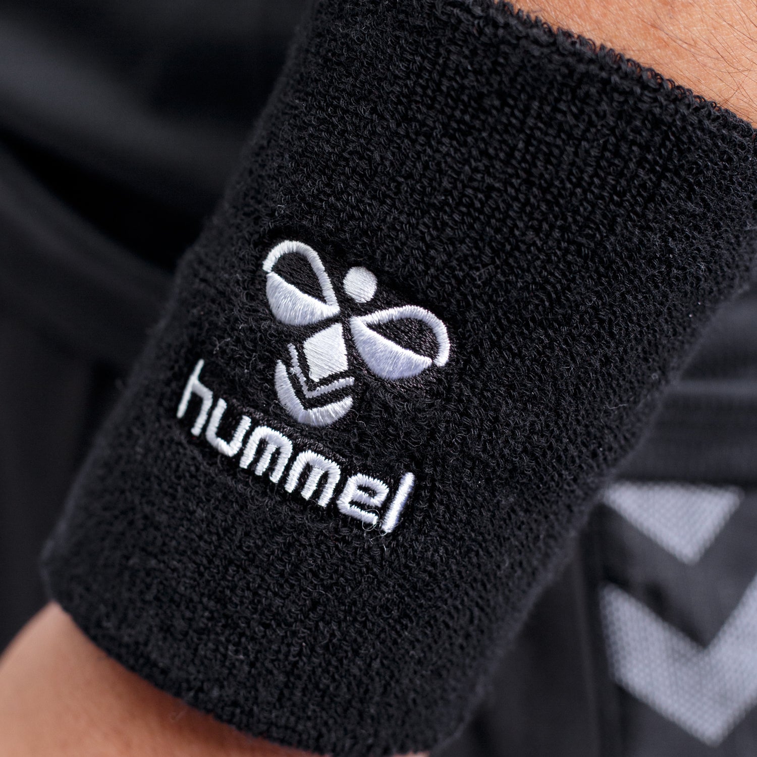 OLD SCHOOL BIG WRISTBAND